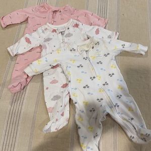 Set/lot of 3 sleep and play onesies footies